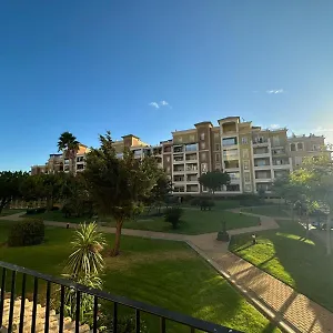 Bonito En Primera Línea De Playa Apartamento